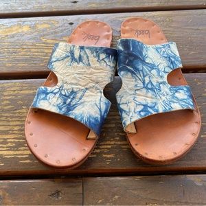 Beek crackle tie dye slip on sandals mineral natural